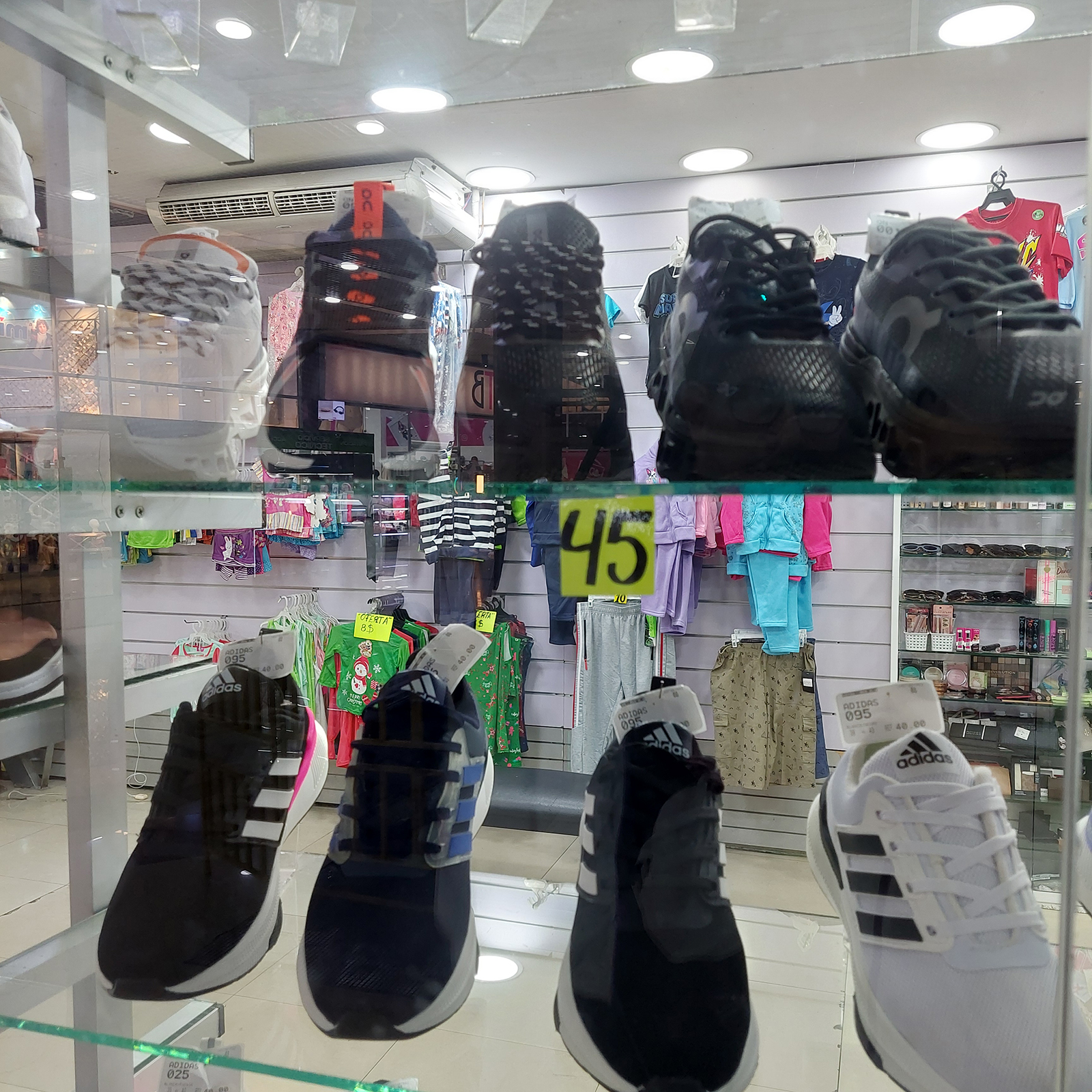 CALZ-SHOES-1.jpg